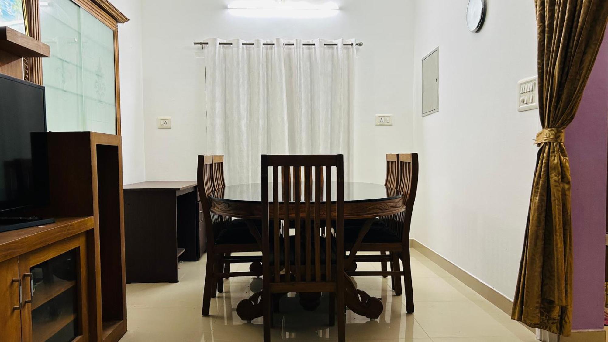 Ebs Guest House 尼杜巴塞莱 外观 照片