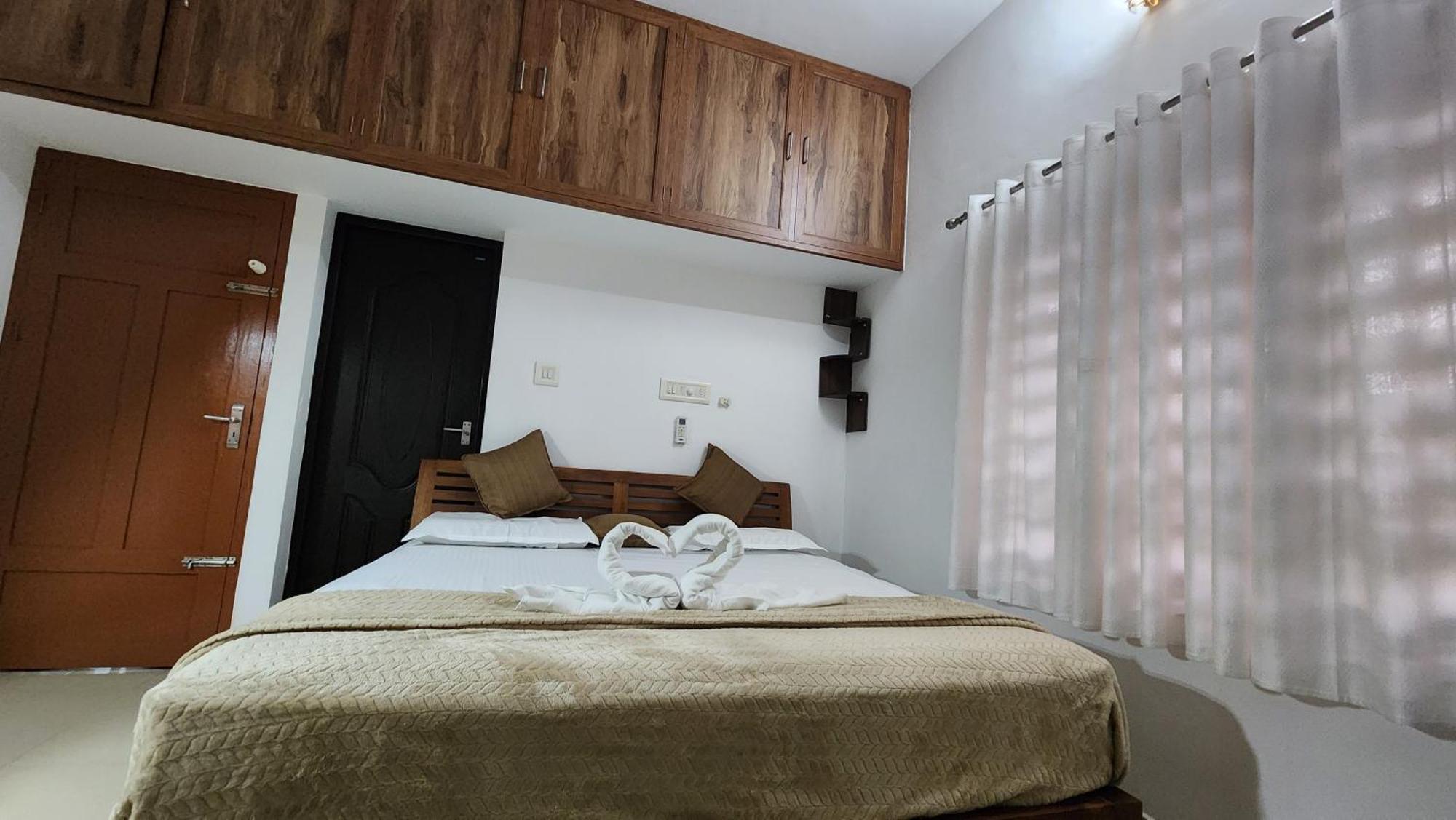 Ebs Guest House 尼杜巴塞莱 外观 照片